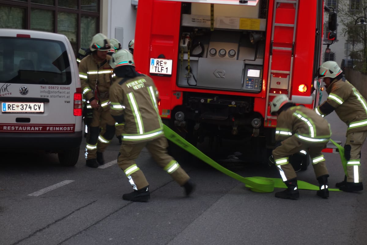 Übung - Kellerbrand in Gewerbebetrieb