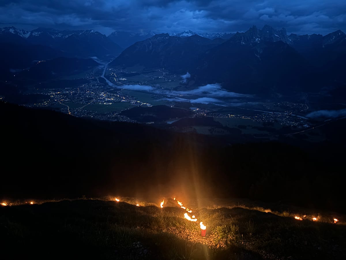 Herz-Jesu-Bergfeuer am Koflerjoch 2024
