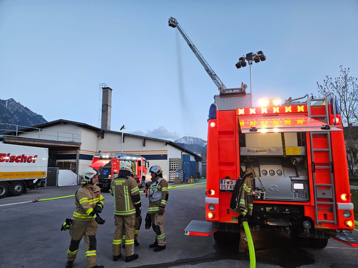 Übung: Brand in einem Gewerbebetrieb